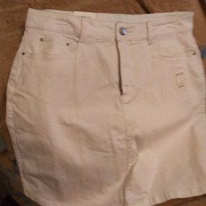Croft & Barrow White Denim Skort - NWT - Size 12